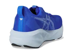 ASICS Novablast 5 in Illusion Blue/Light Blue